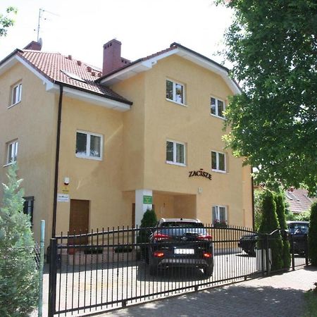 Zacisze Konopnickiej Apartment โปเบียโรโว ภายนอก รูปภาพ