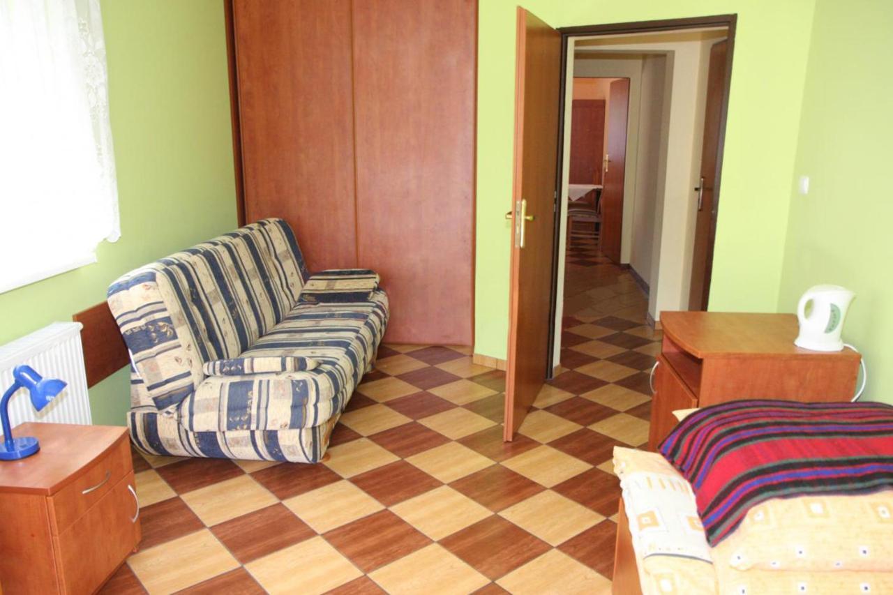 Zacisze Konopnickiej Apartment โปเบียโรโว ภายนอก รูปภาพ